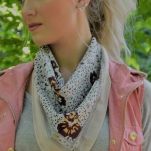 Bandanna scarf